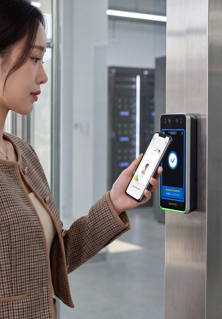 BioStar X Mobile credentials - Multi-credential. One user, multiple ways in.